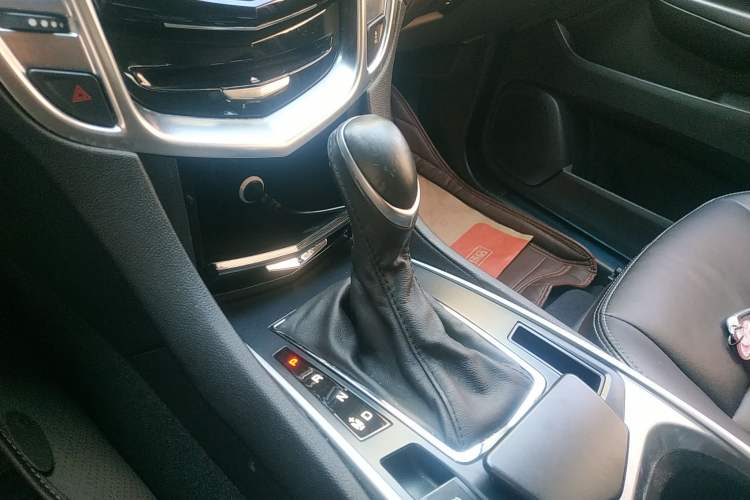 Used Cadillac SRX 2015 3.0L Comfort Version Gear Lever