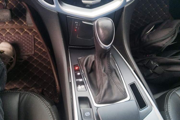 Used Cadillac SRX 2015 3.0L Comfort Version Gear Lever