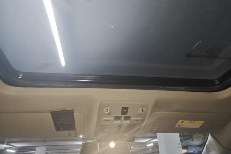 Used Cadillac SRX 2015 3.0L Elite Model Headliner