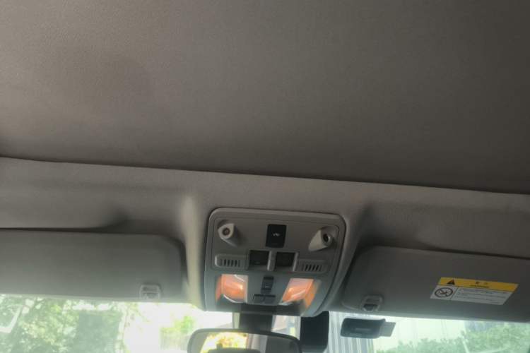 Used Cadillac SRX 2015 3.0L Comfort Version Headliner