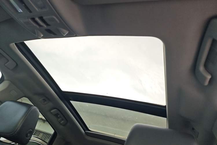 Used Cadillac SRX 2015 3.0L Elite Model Headliner