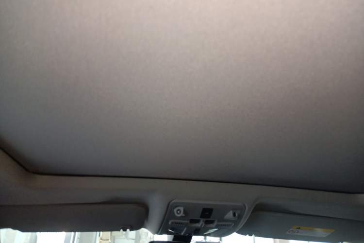 Used Cadillac SRX 2015 3.0L Elite Model Headliner