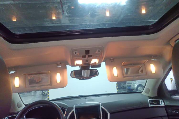 Used Cadillac SRX 2015 3.0L Comfort Version Headliner