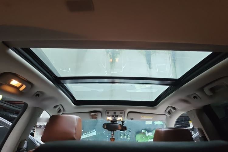 Used Cadillac SRX 2015 3.0L Elite Model Headliner