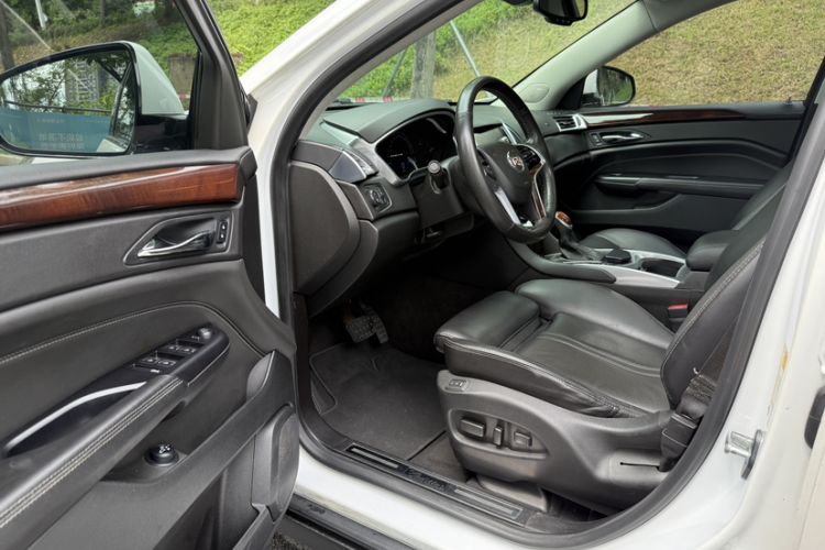 Used Cadillac SRX 2015 3.0L Elite Model Interior 1