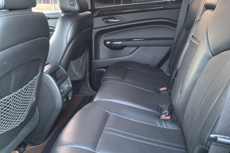 Used Cadillac SRX 2015 3.0L Elite Model Interior 11