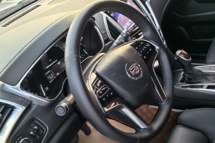 Used Cadillac SRX 2015 3.0L Elite Model Interior 2