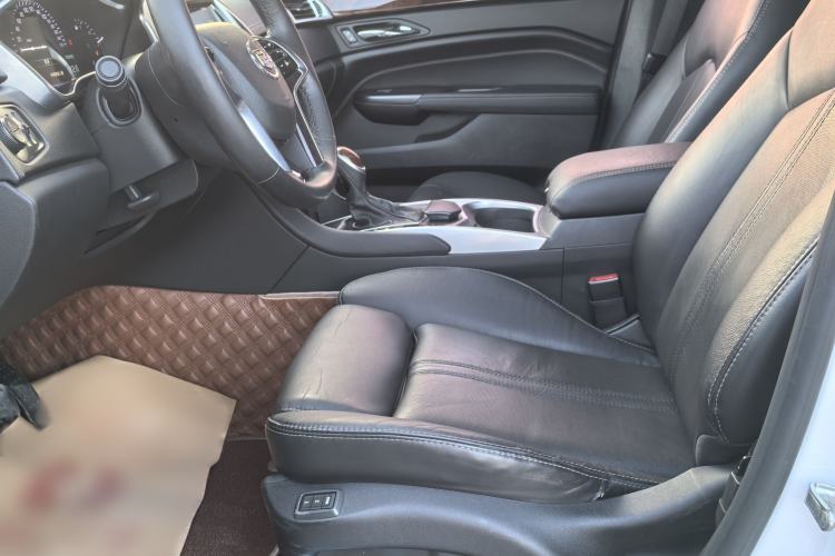 Used Cadillac SRX 2015 3.0L Elite Model Interior 3