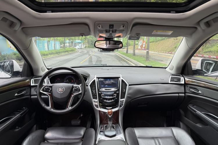 Used Cadillac SRX 2015 3.0L Elite Model Interior 3