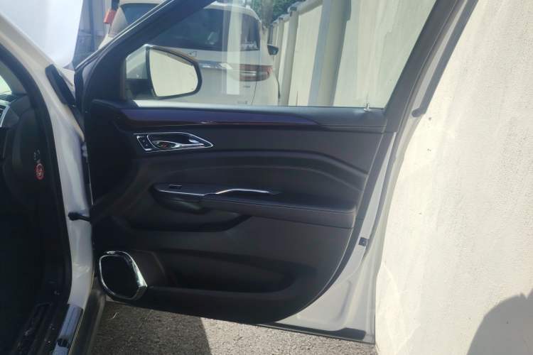 Used Cadillac SRX 2015 3.0L Elite Model Interior 5