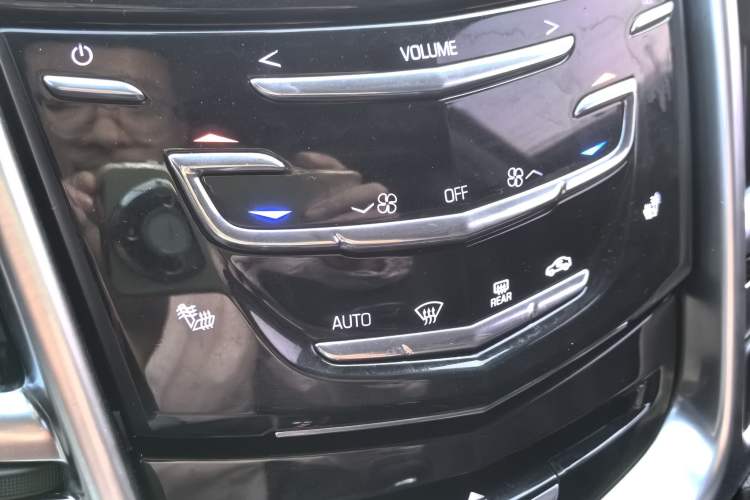 Used Cadillac SRX 2015 3.0L Elite Model Interior 6
