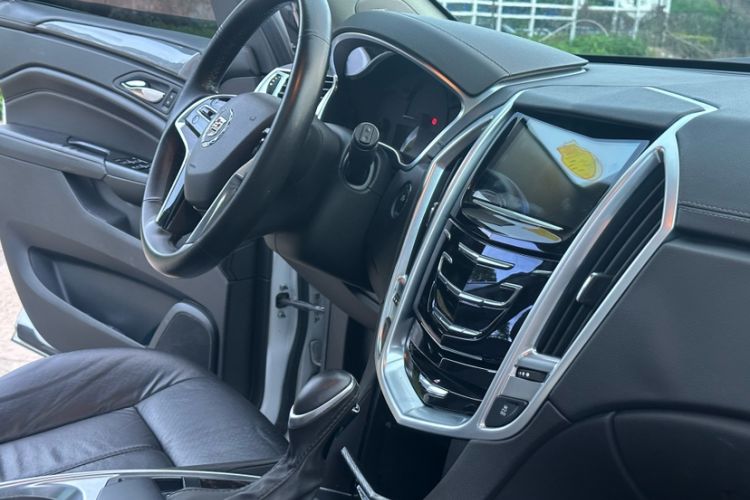 Used Cadillac SRX 2015 3.0L Comfort Version Interior 7