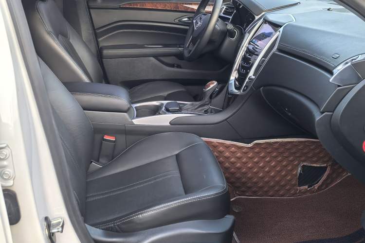 Used Cadillac SRX 2015 3.0L Elite Model Interior 7