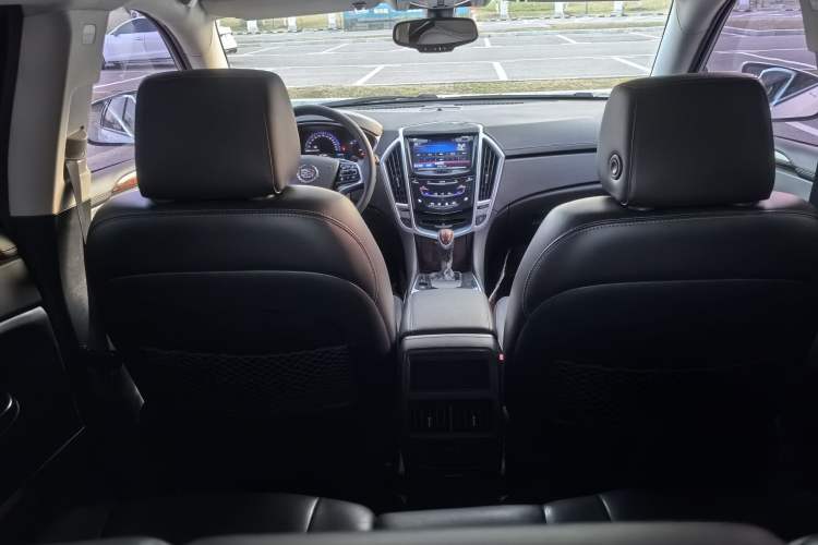 Used Cadillac SRX 2015 3.0L Elite Model Interior 9
