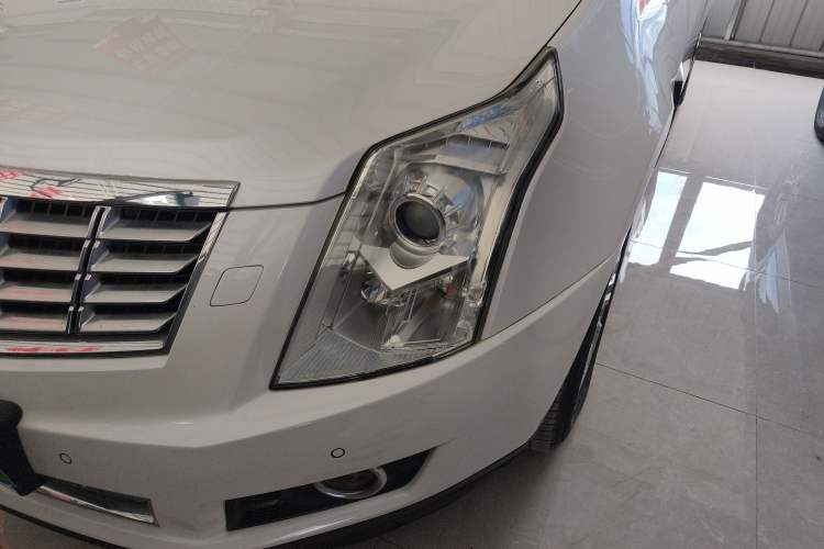 Used Cadillac SRX 2015 3.0L Elite Model Left Front Headlight