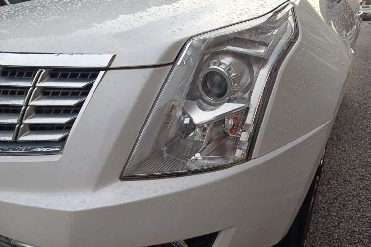 Used Cadillac SRX 2015 3.0L Comfort Version Left Front Headlight