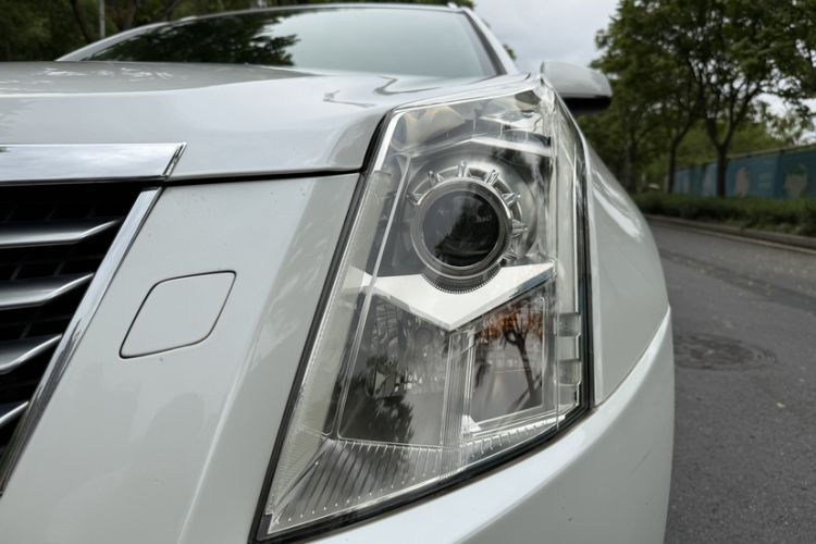 Used Cadillac SRX 2015 3.0L Elite Model Left Front Headlight
