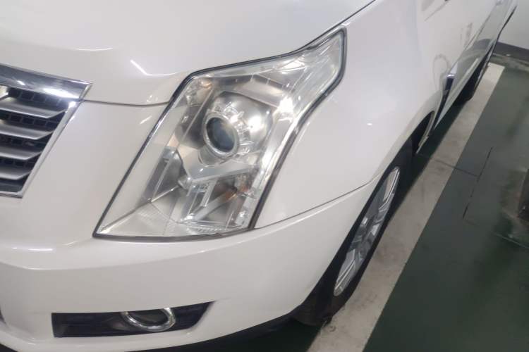Used Cadillac SRX 2015 3.0L Comfort Version Left Front Headlight