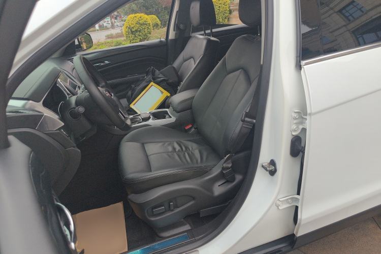 Used Cadillac SRX 2015 3.0L Comfort Version Left Front Seat