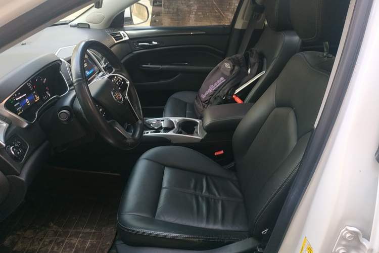 Used Cadillac SRX 2015 3.0L Comfort Version Left Front Seat