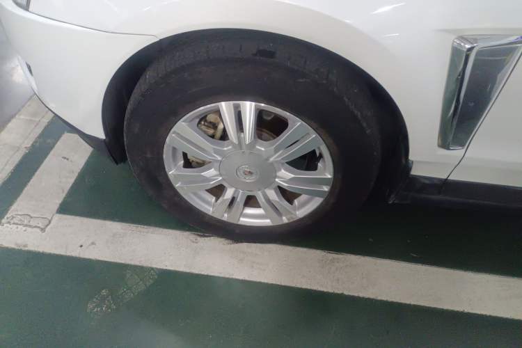Used Cadillac SRX 2015 3.0L Comfort Version Left Front Wheel Hub