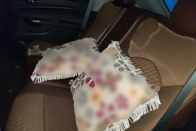 Used Cadillac SRX 2015 3.0L Comfort Version Left Rear Seat