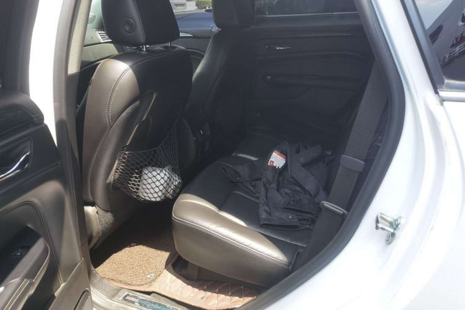 Used Cadillac SRX 2015 3.0L Comfort Version Left Rear Seat