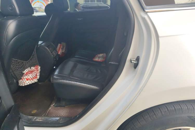Used Cadillac SRX 2015 3.0L Elite Model Left Rear Seat