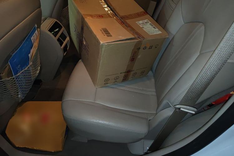 Used Cadillac SRX 2015 3.0L Elite Model Left Rear Seat