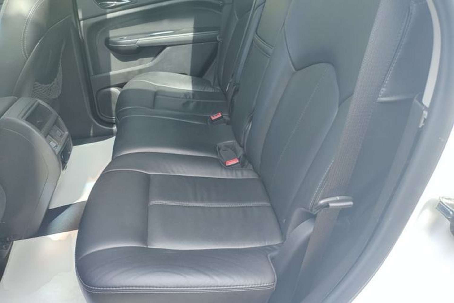 Used Cadillac SRX 2015 3.0L Comfort Version Left Rear Seat