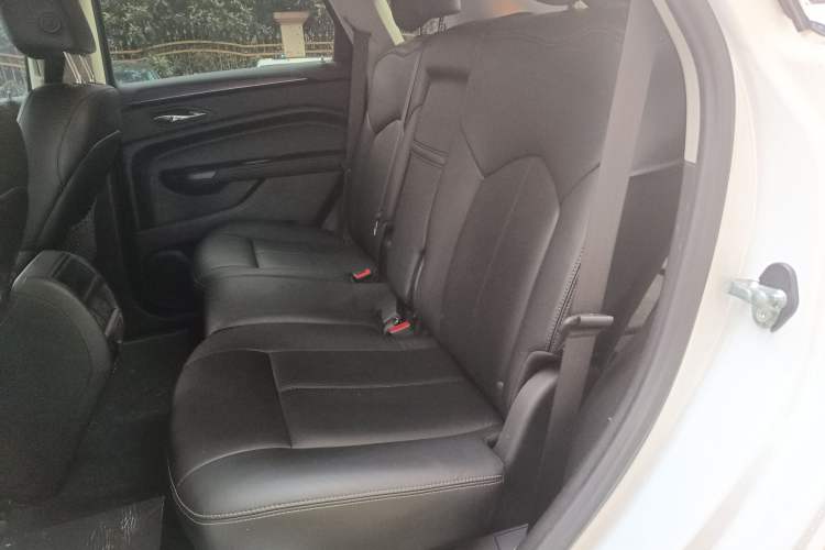 Used Cadillac SRX 2015 3.0L Comfort Version Left Rear Seat