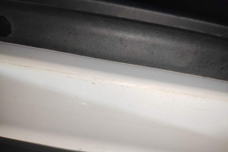 Used Cadillac SRX 2015 3.0L Elite Model Left Side Sill