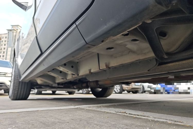 Used Cadillac SRX 2015 3.0L Elite Model Left Side Sill