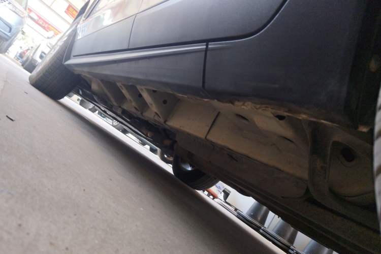Used Cadillac SRX 2015 3.0L Comfort Version Left Side Sill
