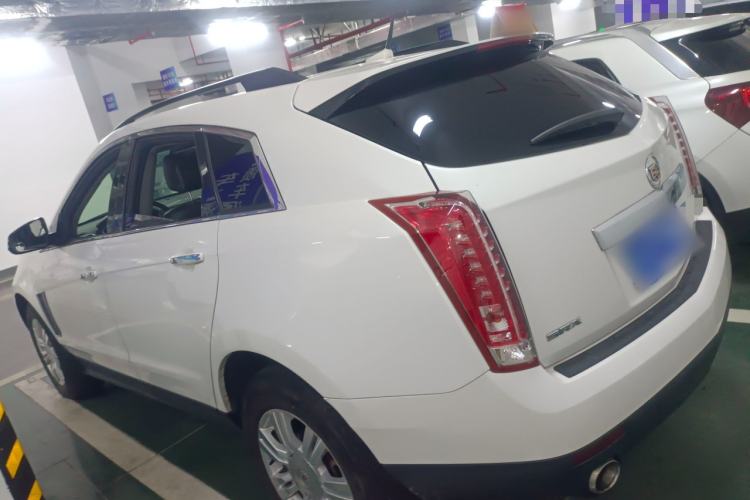 Used Cadillac SRX 2015 3.0L Comfort Version Left Side