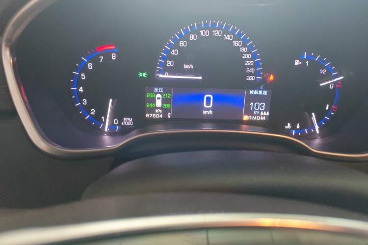 Used Cadillac SRX 2015 3.0L Comfort Version Odometer Close Up