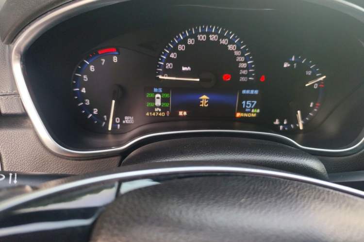 Used Cadillac SRX 2015 3.0L Elite Model Odometer Close Up