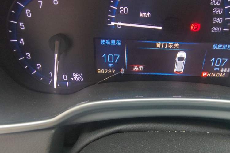 Used Cadillac SRX 2015 3.0L Elite Model Odometer Close Up