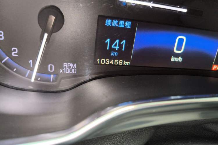 Used Cadillac SRX 2015 3.0L Comfort Version Odometer Close Up