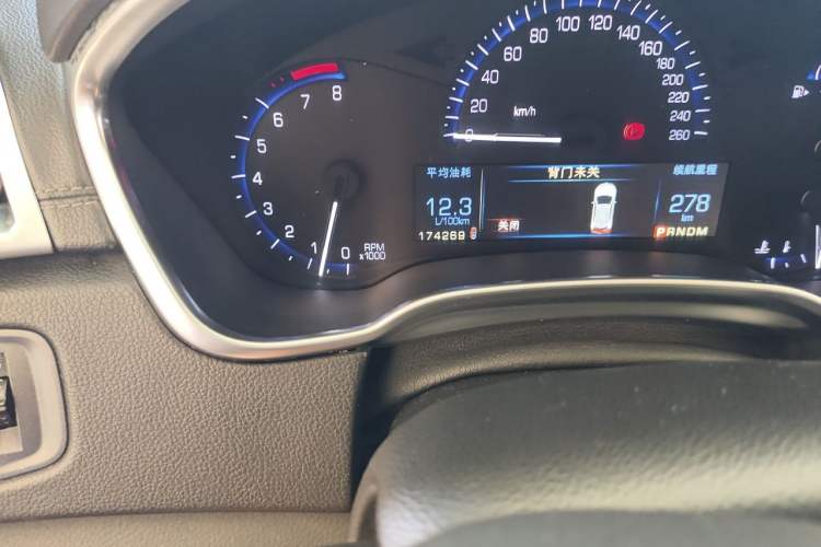 Used Cadillac SRX 2015 3.0L Comfort Version Odometer Close Up