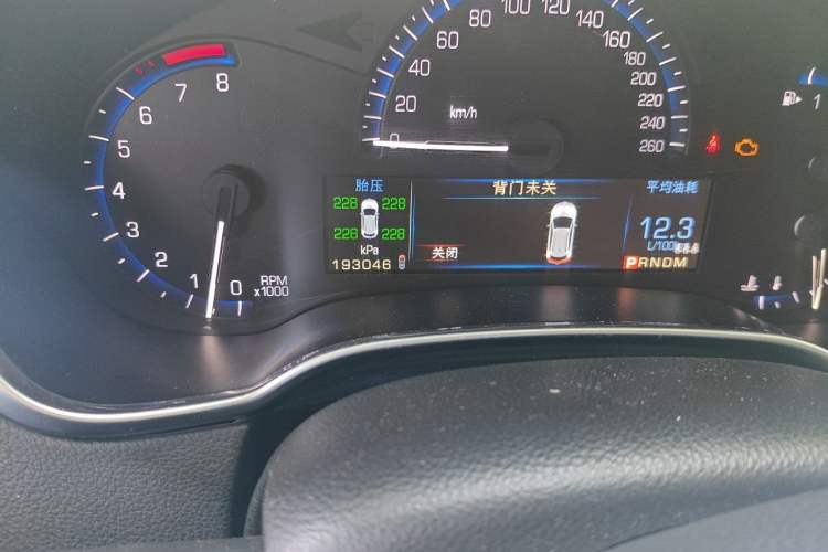 Used Cadillac SRX 2015 3.0L Elite Model Odometer Close Up