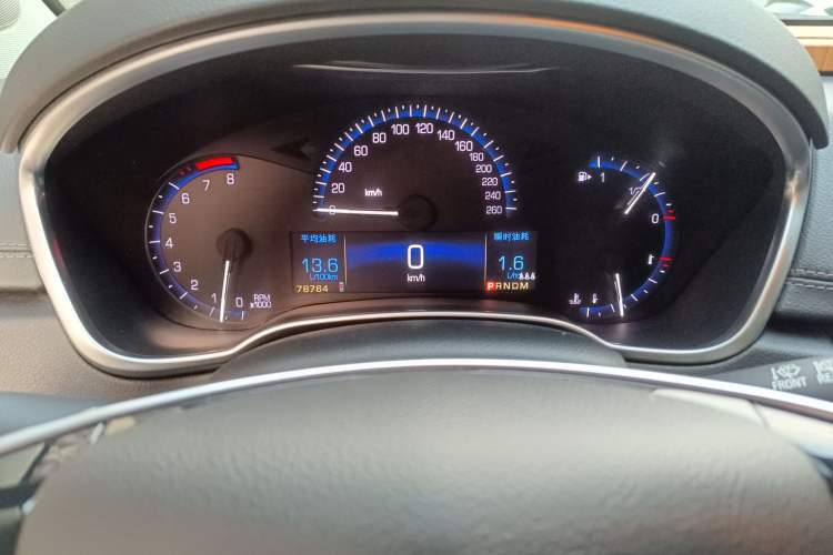Used Cadillac SRX 2015 3.0L Comfort Version Odometer Close Up