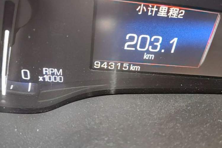 Used Cadillac SRX 2015 3.0L Elite Model Odometer Close Up