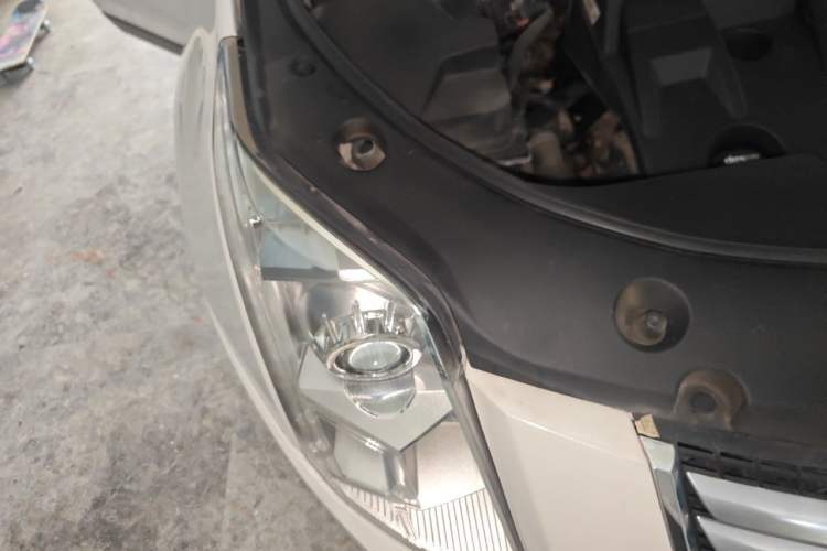 Used Cadillac SRX 2015 3.0L Comfort Version Right Front Headlight