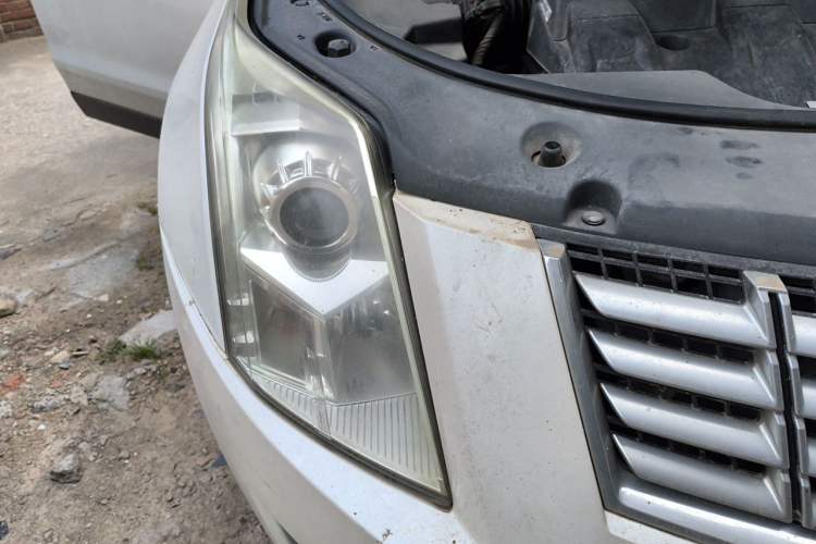 Used Cadillac SRX 2015 3.0L Elite Model Right Front Headlight