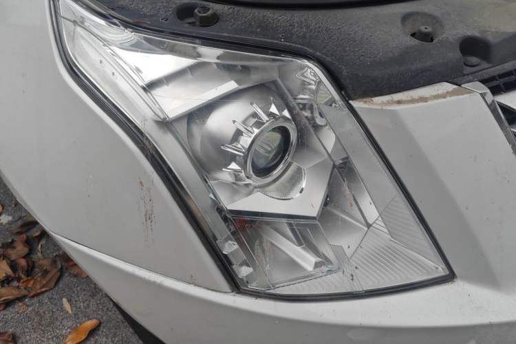 Used Cadillac SRX 2015 3.0L Elite Model Right Front Headlight