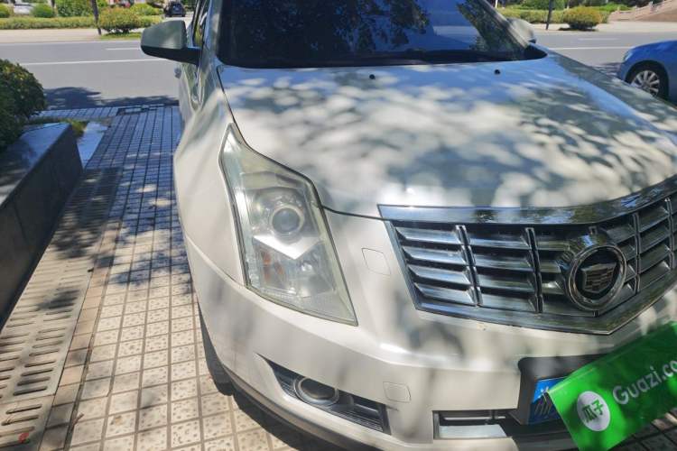 Used Cadillac SRX 2015 3.0L Comfort Version Right Front Headlight