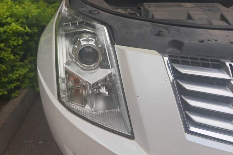 Used Cadillac SRX 2015 3.0L Comfort Version Right Front Headlight