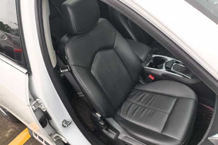 Used Cadillac SRX 2015 3.0L Comfort Version Right Front Seat
