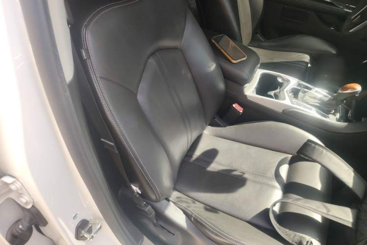 Used Cadillac SRX 2015 3.0L Elite Model Right Front Seat